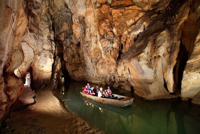 Пещера Домица