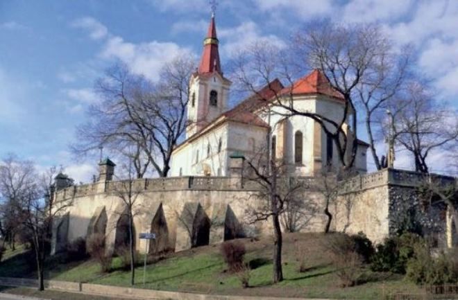 Костел Святого Микулаша в Сенце