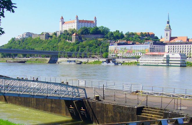Дунай в Братиславе, Словакия