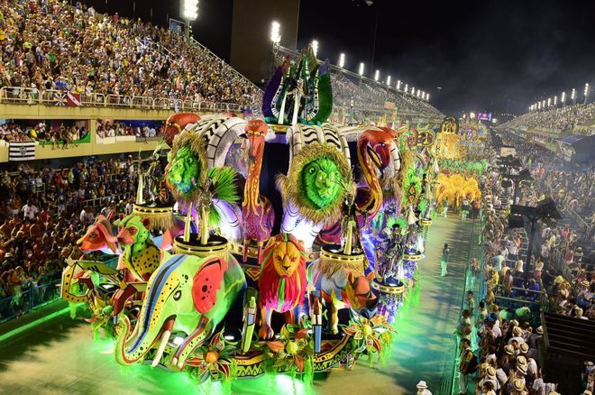 Февральский карнавал в Бразилии
