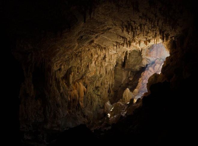 Жентиу - известняковая пещера