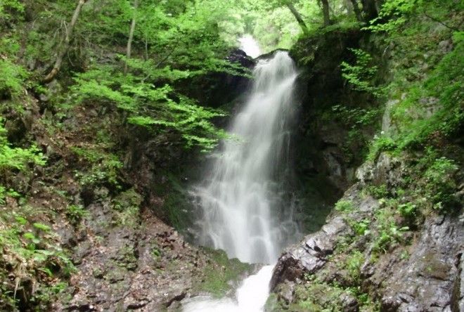 Водопад Йеловарник