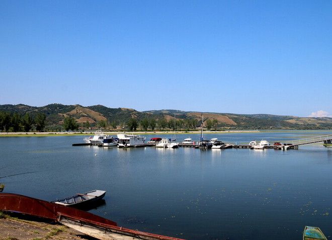 Серебряное озеро в Сербии