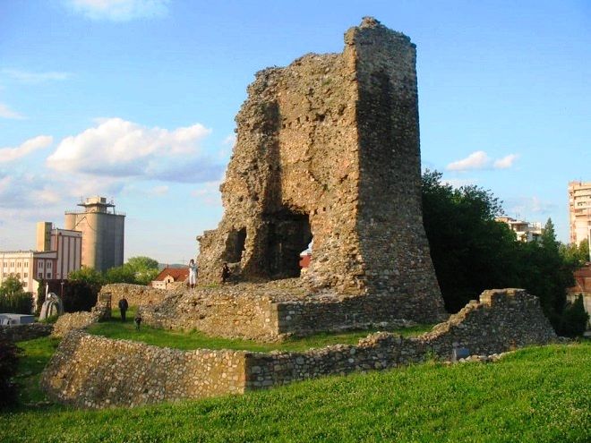 Руины крепости Лазаря