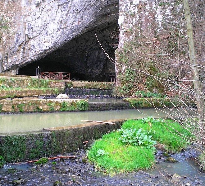 Пещера Петница