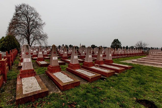 Партизанское кладбище