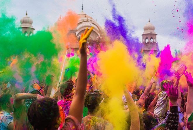 Холи - фестиваль красок в Индии