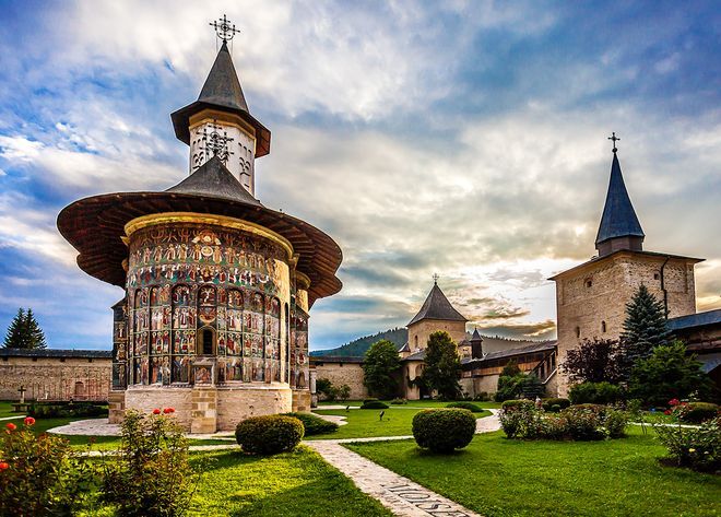 Церкви исторической области Молдова, Румыния