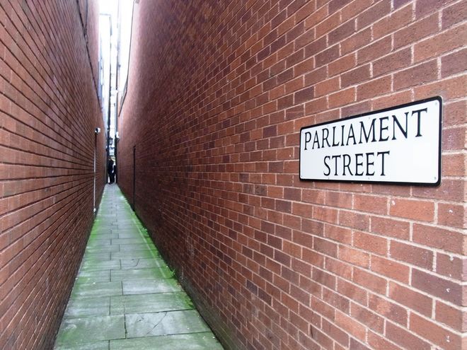 Улица Парламент-стрит