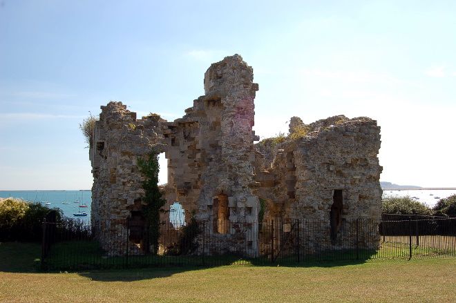 Руины замка Сэндсфут
