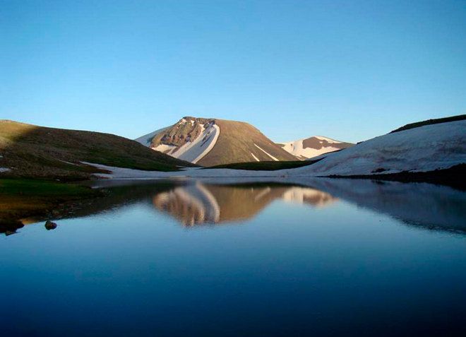 Гора Аждаак в Армении