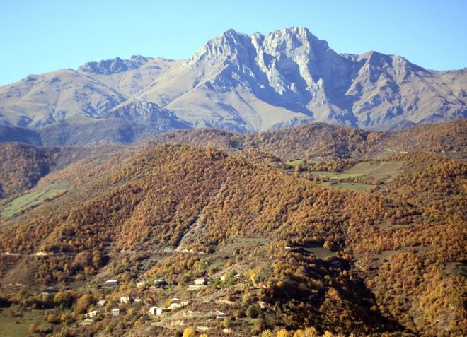 Гора Хуступ в Армении