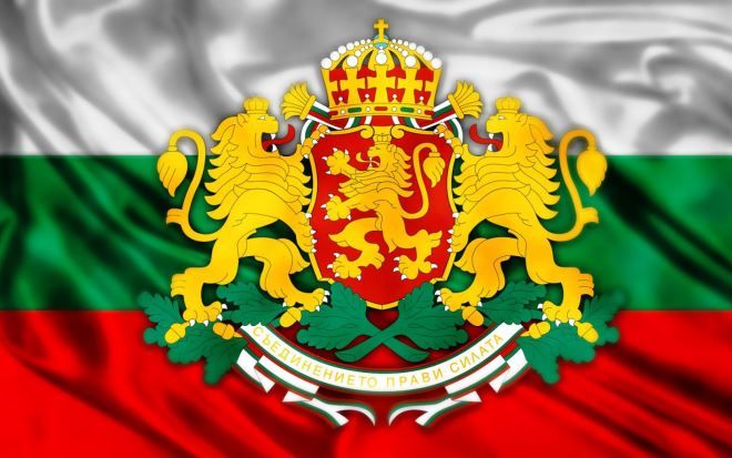 Флаг и герб Болгарии