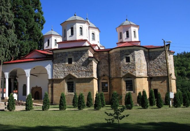 Лопушанский монастырь
