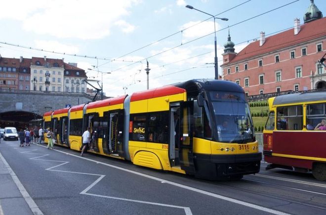 Общественный транспорт в Варшаве