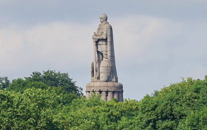 Памятник Отто Бисмарку