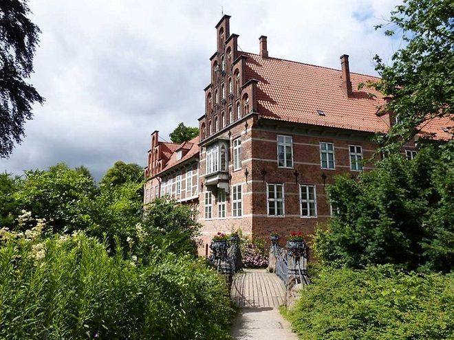 Сад замка Бергедорф