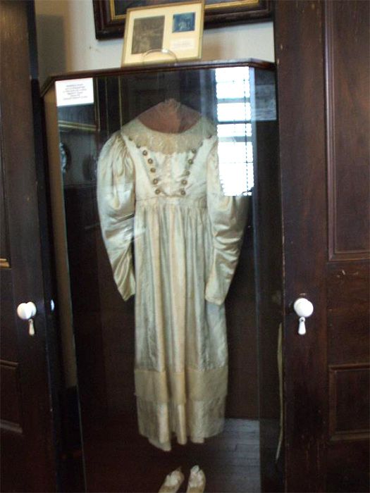 платье Анны Бейкер