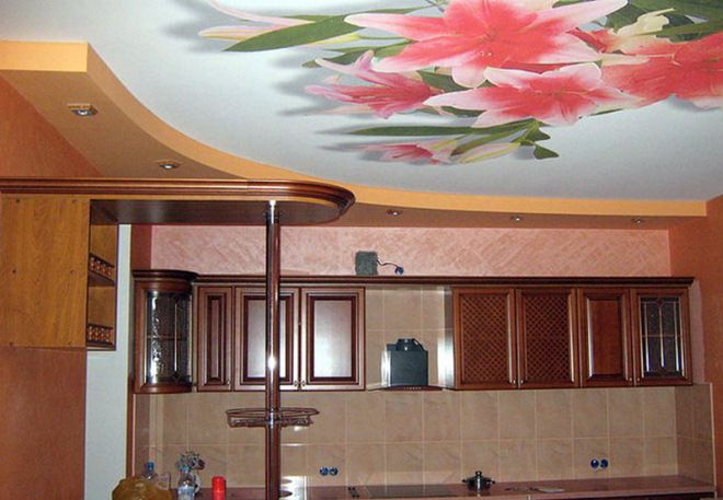 потолок с фотопечатью на кухню