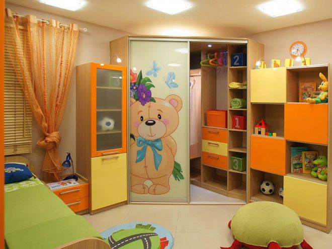 Шкаф в детскую комнату для мальчика