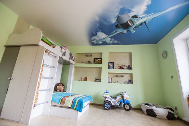 Потолок в детской комнате для мальчика