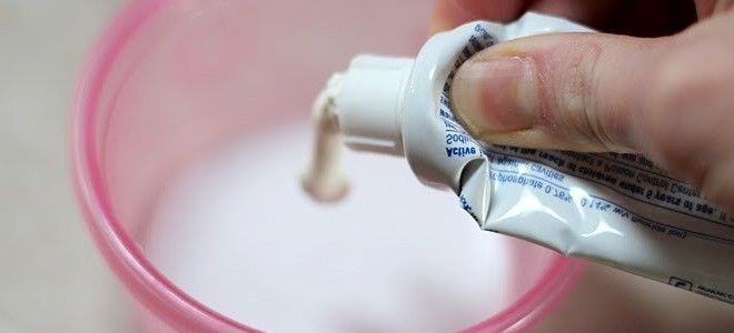 отбеливание зубов содой и зубной пастой
