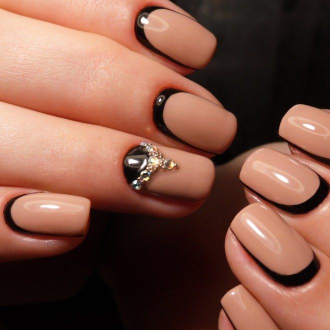 Beige and black manicure two