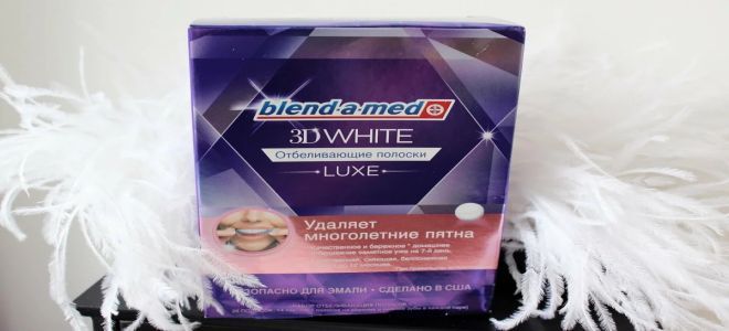 Отбеливающие полоски для зубов 3d white Blend-a-Med