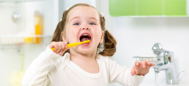 какои зубнои пастои чистить зубы ребенку