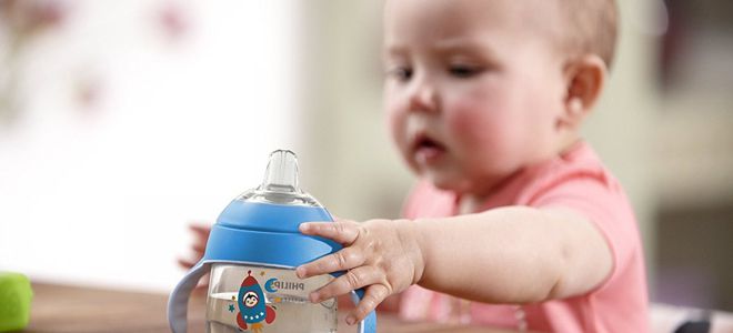 как отучить ребенка пить из бутылочки