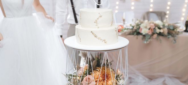 мраморный свадебный торт