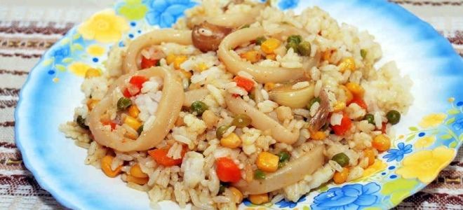 Кальмары с рисом и овощами