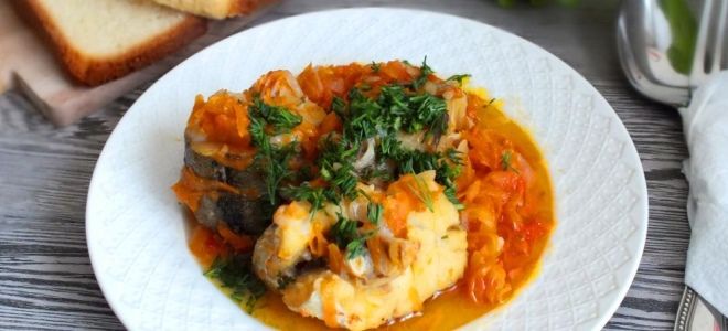 Рыба минтай в духовке с овощами