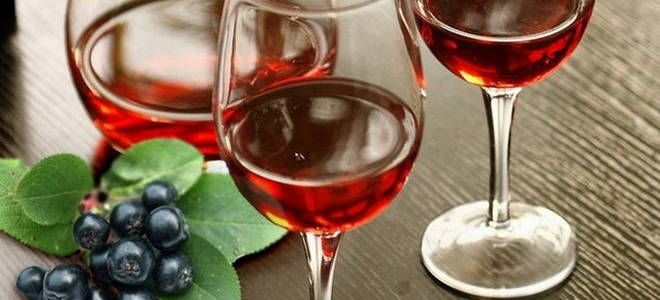 вино из яблок и черноплодной рябины