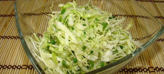 вкусный салат из свежей капусты