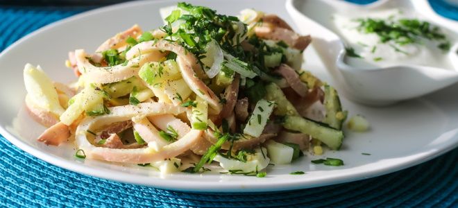 простой и быстрый салат из кальмаров
