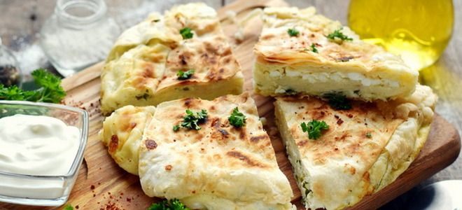 хачапури с сыром на сковороде из лаваша