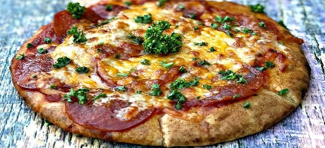 Пицца из лаваша на сковороде - рецепты на тонких и толстых лепешках, с .