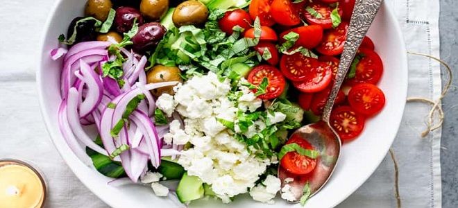 вкусный овощной салат на праздничный стол