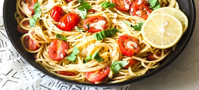 спагетти с помидорами