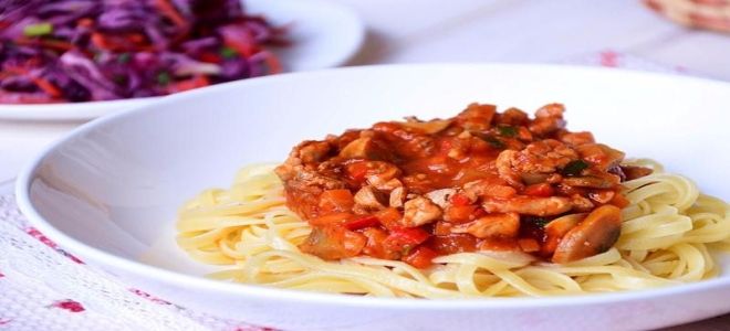 спагетти с курицей в томатном соусе рецепт