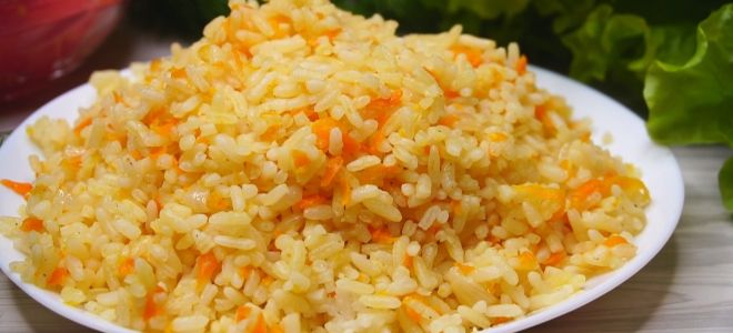 рецепт рассыпчатого риса на сковороде с луком