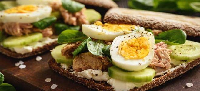 простые бутерброды с яйцом