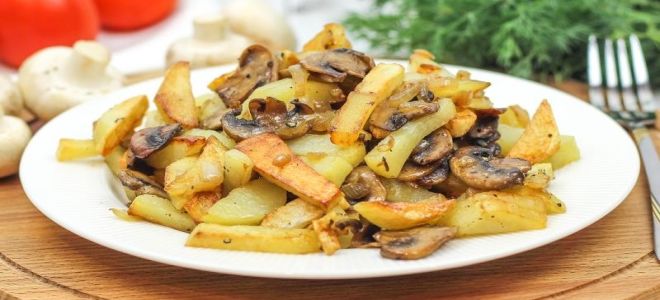 картошка жареная с грибами и чесноком
