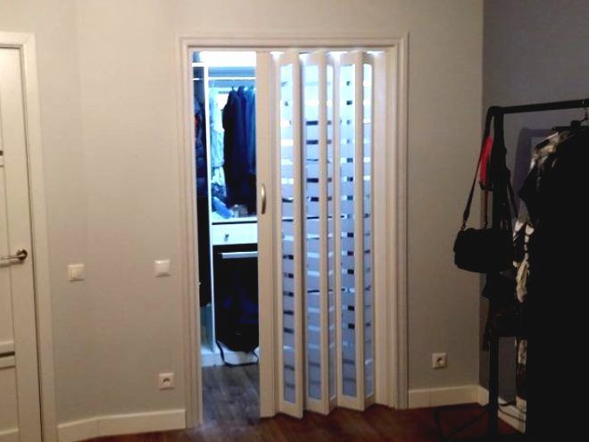 металлические двери в квартиру гармошка для обустройства кладовки
