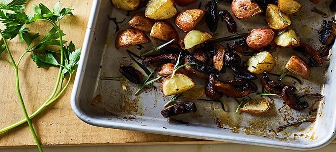 картошка с грибами в духовке рецепт