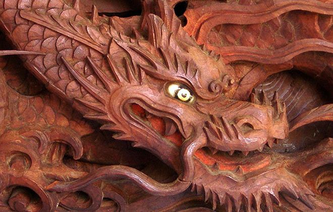 деревянный дракон