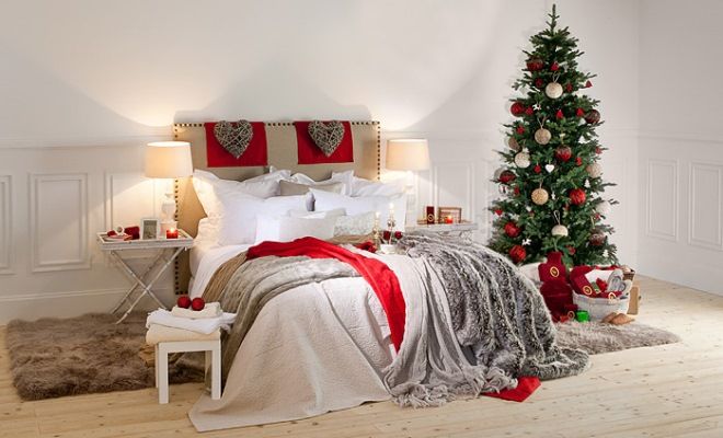 как украсить спальню к Новому  году текстиль