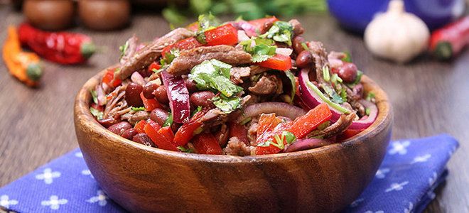 салат тбилиси с красной фасолью и говядиной
