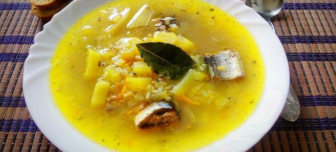 рыбный суп из консервов сайры